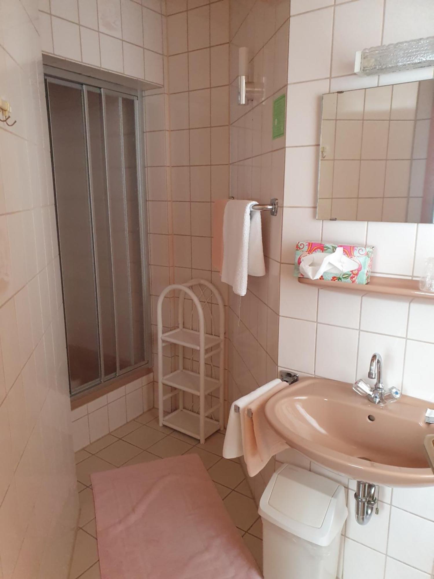 Gaestehaus Hotel Zum Weinberg Burg  Kamer foto